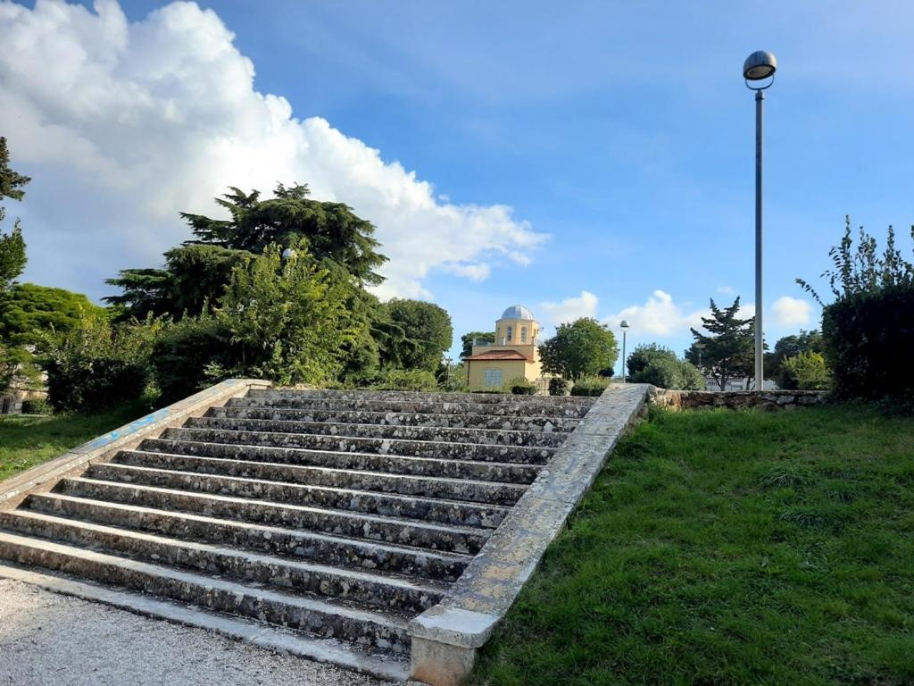 Apartman Monte Zaro Park Pula Exteriör bild