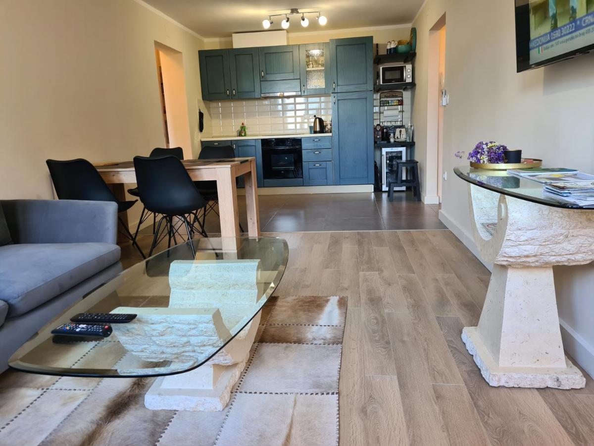 Apartman Monte Zaro Park Pula Exteriör bild